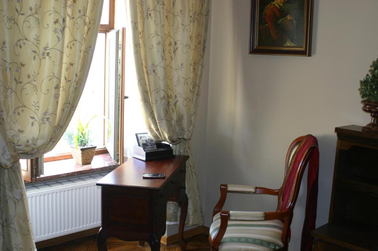 Apartment On Rynok Square Лвив Екстериор снимка