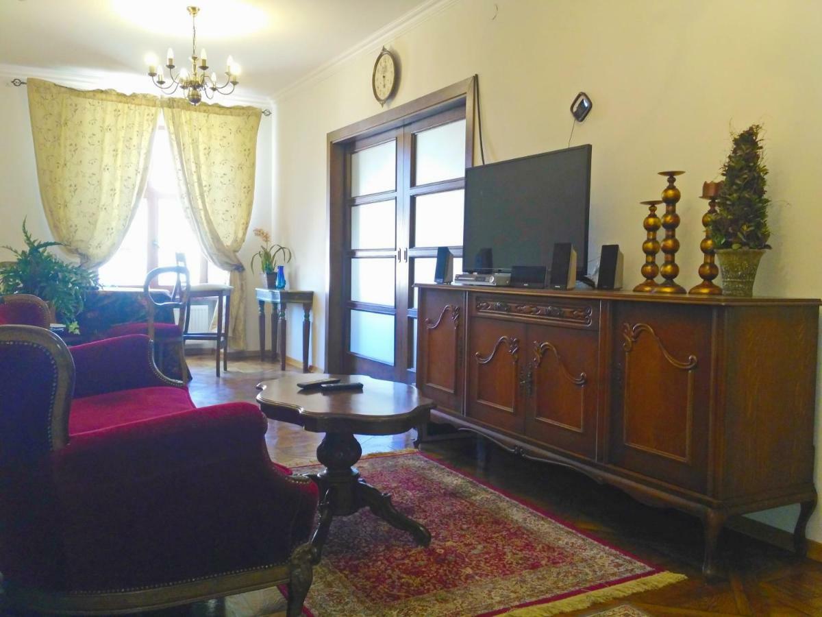 Apartment On Rynok Square Лвив Екстериор снимка