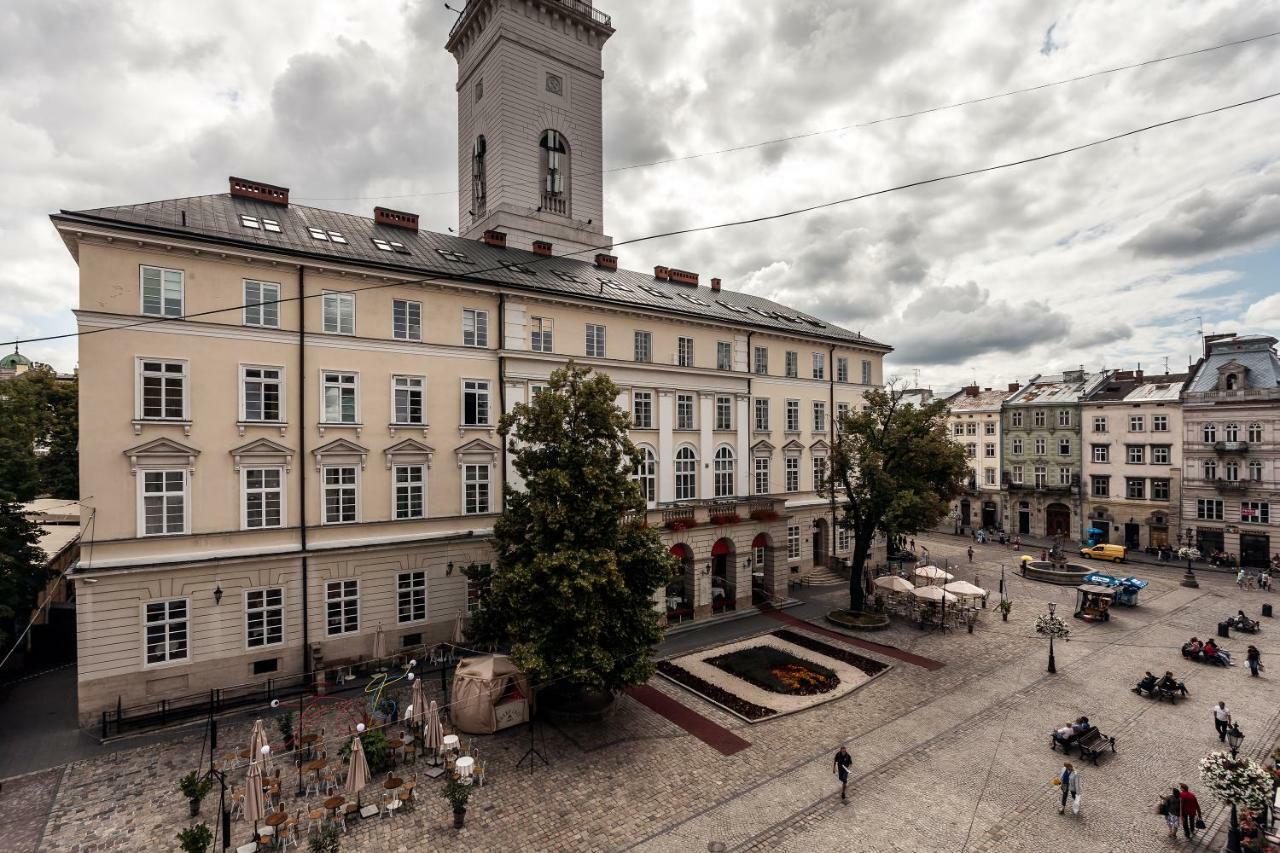 Apartment On Rynok Square Лвив Екстериор снимка